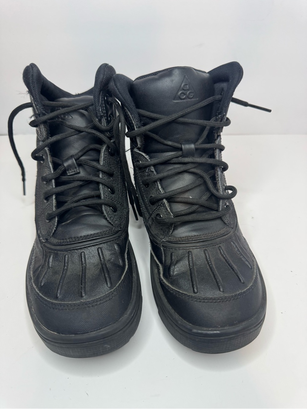 Nike ACG Black Duck Boots Youth Size 4.5Y